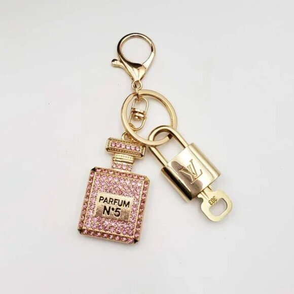 100% Auth Louis Vuitton Lock & Key with unbranded Bagcharm, Keycharm, Keychain - Picture 1 of 9